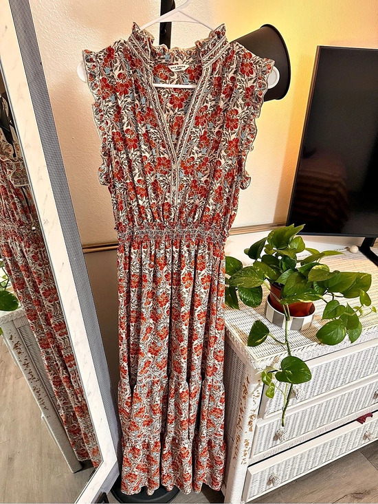 Max Studio Dresses & Skirts - Max Studio Ruffle Collar Print Tiered Maxi Dress Red & White